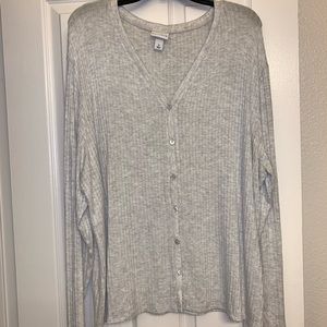 Ava & Viv Target long sleeve vneck
